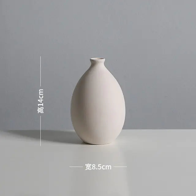 Chinese Ceramic VaseEnhance your decor with the timeless beauty of our Chinese Ceramic Vase, a traditional yet elegant addition to your home.🈴 Classic Chinese Design: Features intricatModernModernChinese Ceramic Vase