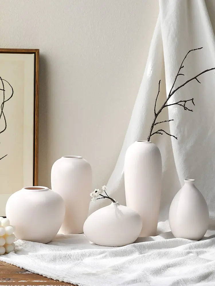 Chinese Ceramic VaseEnhance your decor with the timeless beauty of our Chinese Ceramic Vase, a traditional yet elegant addition to your home.🈴 Classic Chinese Design: Features intricatModernModernChinese Ceramic Vase